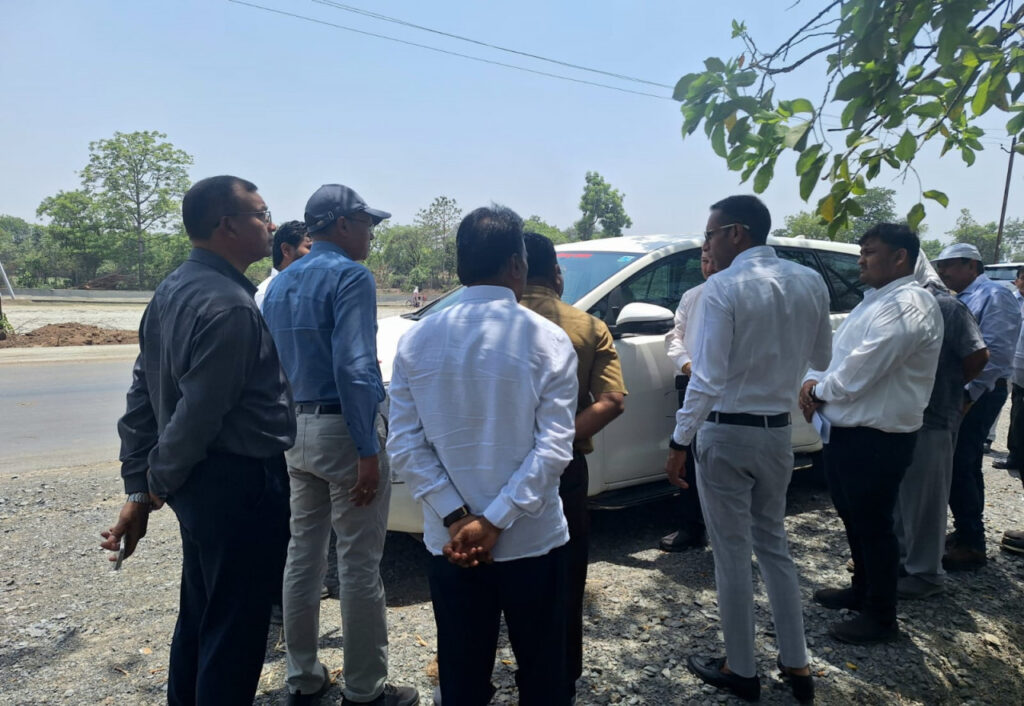 लोक निर्माण विभाग के सचिव ने सड़कों का काम देखा…