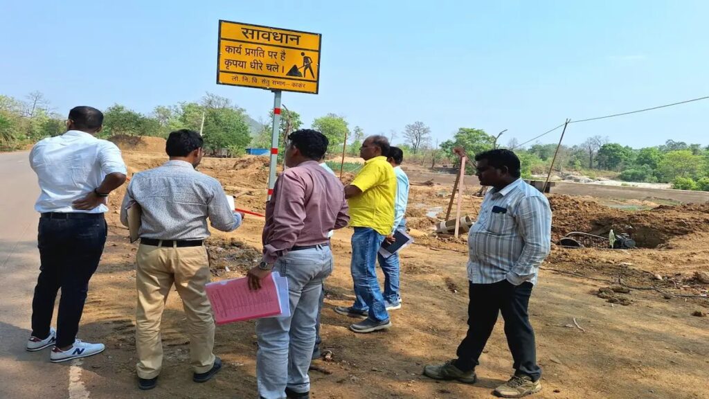 बस्तर में सड़कों और पुलों के काम में आएगी तेजी, लोक निर्माण विभाग के सचिव ने अधिकारियों व ठेकेदारों की ली बैठक…