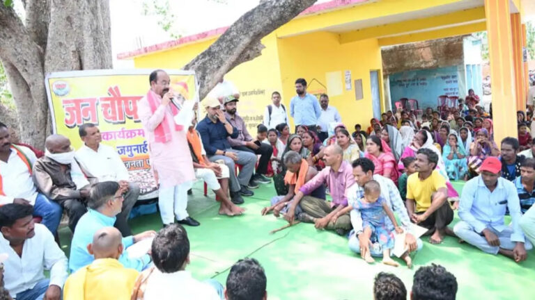 अचानकमार के वनांचल गांवों में पहुंचे डिप्टी सीएम अरुण साव, जनचौपाल में सुनीं समस्याएं, 20 लाख से अधिक के विकास कार्यों की घोषणा