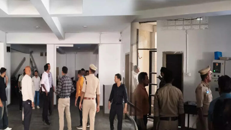 बिलासपुर में सुरक्षा जांच के बाद बड़ी कार्रवाई, 2 कोचिंग संस्थान और 2 लॉज सील