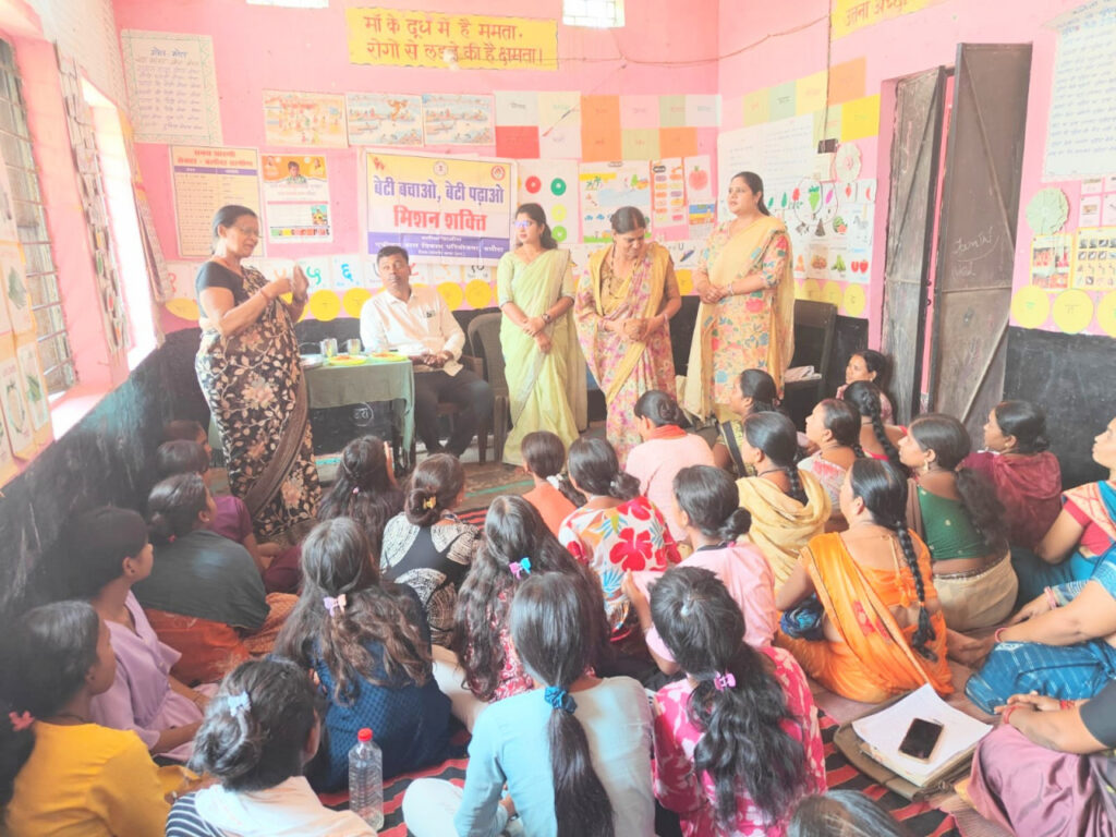 बेटी बचाओ बेटी पढ़ाओ अंतर्गत बलौदा के ग्राम पंचायत चारपारा में विशेष कार्यक्रम आयोजित…