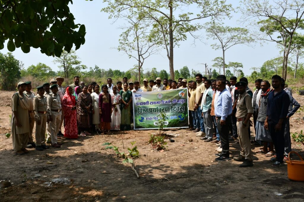 इंद्रावती टाइगर रिजर्व का अनूठा अभियान : ‘एक पेड़ माँ के नाम’ से दिया प्रकृति संरक्षण का संदेश…