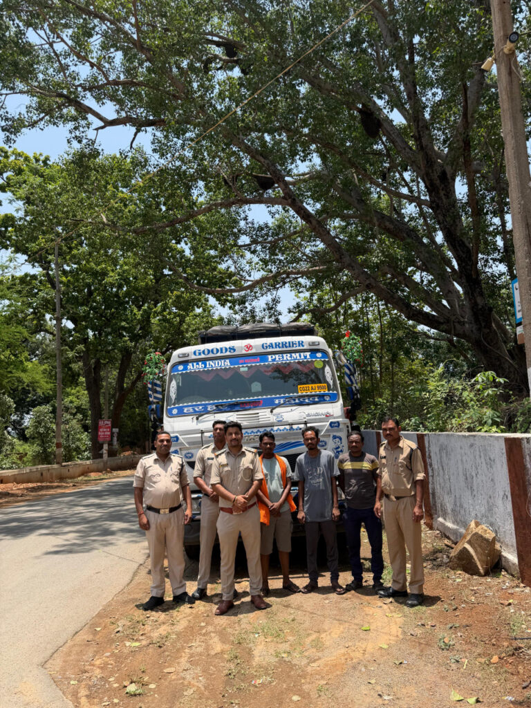 अवैध खनिज परिवहन पर बड़ी कार्रवाई: बिना अभिवहन पास चूना पत्थर गिट्टी से भरे 3 ट्रेलर जब्त…