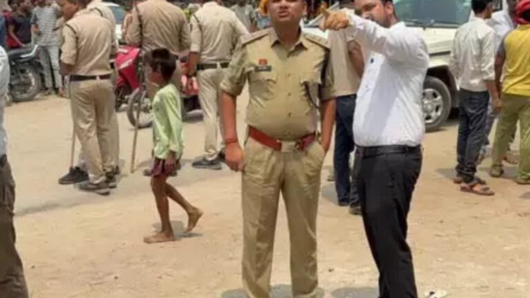 सरकारी जमीन पर बना दो मंजिला अवैध भवन जमींदोज, प्रशासन की बड़ी कार्रवाई से मचा हड़कंप