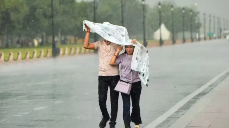 CG Weather Update: छत्तीसगढ़ में बारिश होगी और तेज, कई जिलों में आंधी, बिजली और तेज हवाओं का अलर्ट