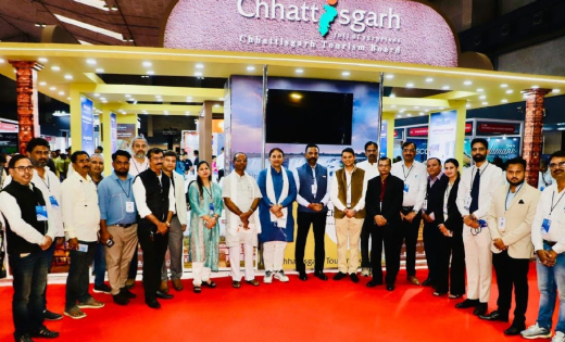 रायपुर : ट्रैवल एंड टूरिज्म फेयर कोलकाता-2026 में ‘बेस्ट डेकोरेशन ऑफ स्टॉल एंड अपीयरेंस’ सम्मान से बढ़ी प्रदेश की प्रतिष्ठा