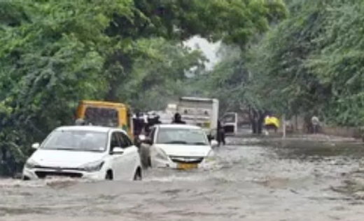 लगातार बारिश बनी आफत, नदी-नालों में तीन लोग बहे, NDRF समेत बचाव दल की तलाश जारी