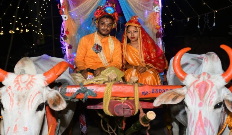 जब शादी में नहीं दिखा तामझाम, फिर भी हर कोई रह गया प्रभावित…इस जोड़े का अनोखा फैसला बना मिसाल