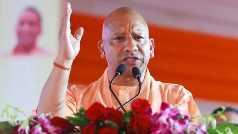 चुनाव से पहले सीएम योगी का नया चुनावी मंत्र, कार्यकर्ताओं से बोले- हर दिन पांच घर जाएं, लोगों के बीच बैठें