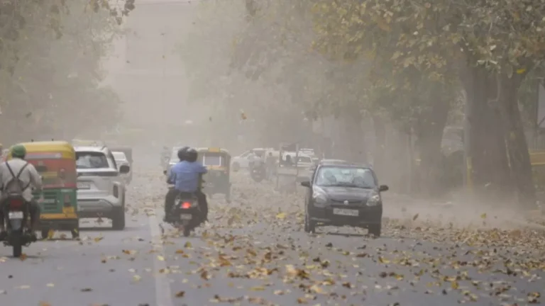 छत्तीसगढ़ में फिर बदलेगा मौसम का मिजाज, कई जिलों में भारी बारिश और बिजली गिरने की चेतावनी, जानिए ताजा अपडेट