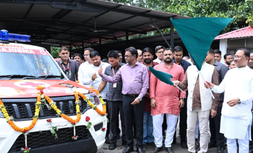 रायपुर : मुख्यमंत्री विष्णु देव साय ने धरसींवा विधानसभा को दी निःशुल्क एम्बुलेंस की सौगात