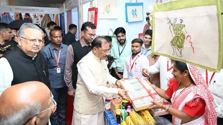 कोसा की चमक अब वैश्विक बाजार तक : मुख्यमंत्री ने लॉन्च किया छत्तीसगढ़ का प्रीमियम हैंडलूम ब्रांड ‘कोशल फैब’