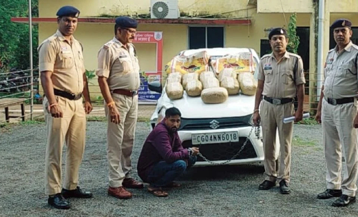 ओडिशा से गांजा लेकर दुर्ग जा रहा था आरोपी, माना कैंप पुलिस की नाकेबंदी देख भागा; कार से 21.964 किलो माल बरामद