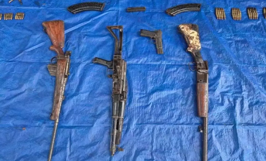 नक्सल विरोधी अभियान में सुरक्षा बलों को बड़ी कामयाबी, ठिकाने से AK-47 समेत 3 रायफल और कारतूस बरामद