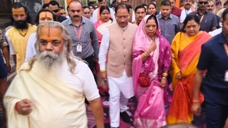 मुख्यमंत्री विष्णु देव साय ने शिवरीनारायण धाम में की पूजा-अर्चना, प्रदेश की सुख-समृद्धि की कामना