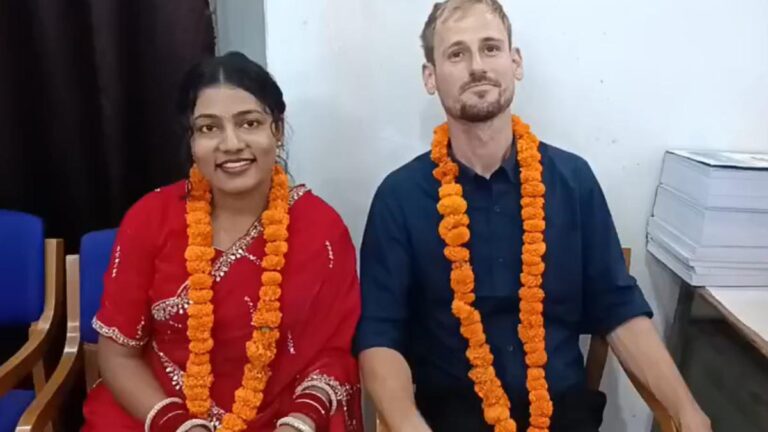 जांजगीर-चांपा की युवती ने नीदरलैंड के युवक से रचाई शादी, कलेक्ट्रेट में कानूनी प्रक्रिया पूरी कर मिला विवाह प्रमाण पत्र