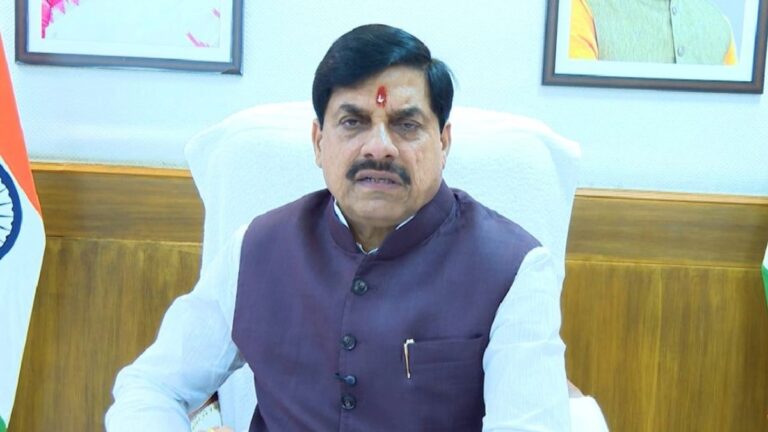 ग्वालियर शीतला माता मंदिर हादसे में बड़ी कार्रवाई, ट्रक ड्राइवर और मालिक गिरफ्तार, सीएम ने दिए जांच के आदेश