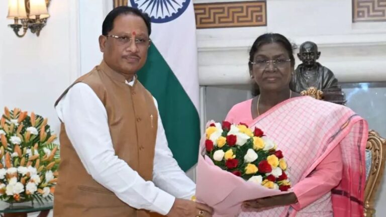 CM विष्णुदेव साय का आज व्यस्त कार्यक्रम, एयरपोर्ट पर राष्ट्रपति मुर्मू का करेंगे स्वागत, इंडोर स्टेडियम में भी होंगे शामिल