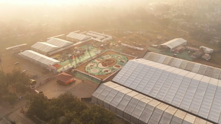 बस्तर के लालबाग में वनोपज से सजी 20,700 वर्गफीट की भव्य रंगोली ने रचा विश्व रिकॉर्ड, राष्ट्रपति द्रौपदी मुर्मु ने किया अवलोकन