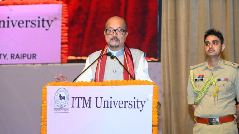 रायपुर : लक्ष्य प्राप्ति के लिए शिक्षा सबसे बड़ा माध्यम, अपने आइडिया को स्टार्टअप में बदलें – डेका