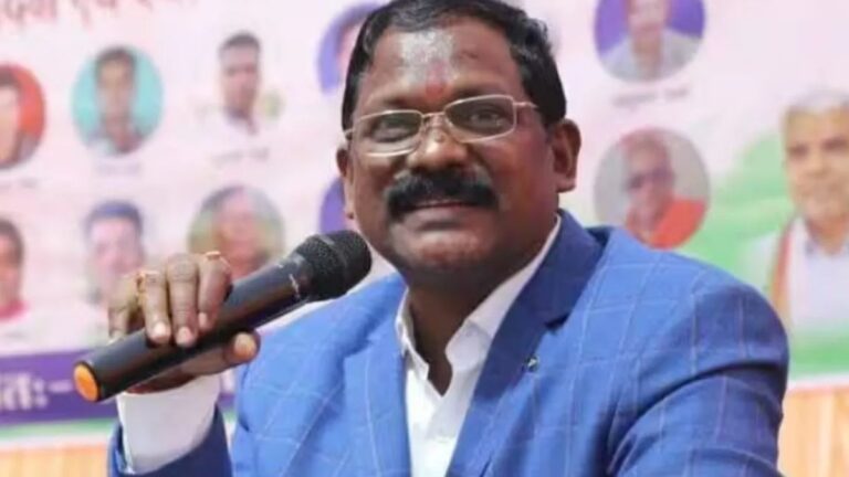 रेल मंत्री अश्विनी वैष्णव का दौरा रद्द होने पर अमरजीत भगत का तंज, बोले- जनता कब किसे घेर ले, कहा नही जा सकता